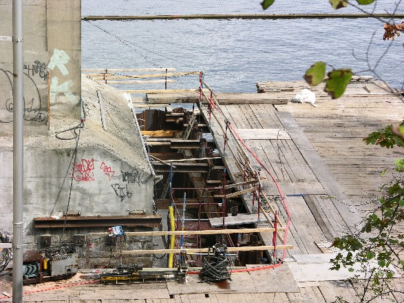 Sanierung an Pfeiler