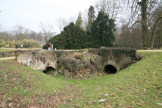 rechts BAS 45523 und links BAS 45522